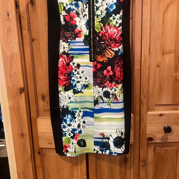 Maggy London Sleeveless floral dress SZ 12 - Picture 6 of 6